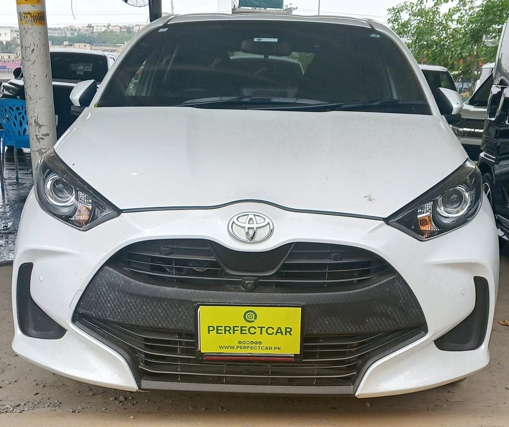 Toyota Yaris 2023 White
