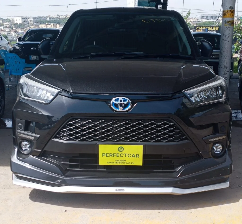 Toyota Raize Hybrid 2021 Black