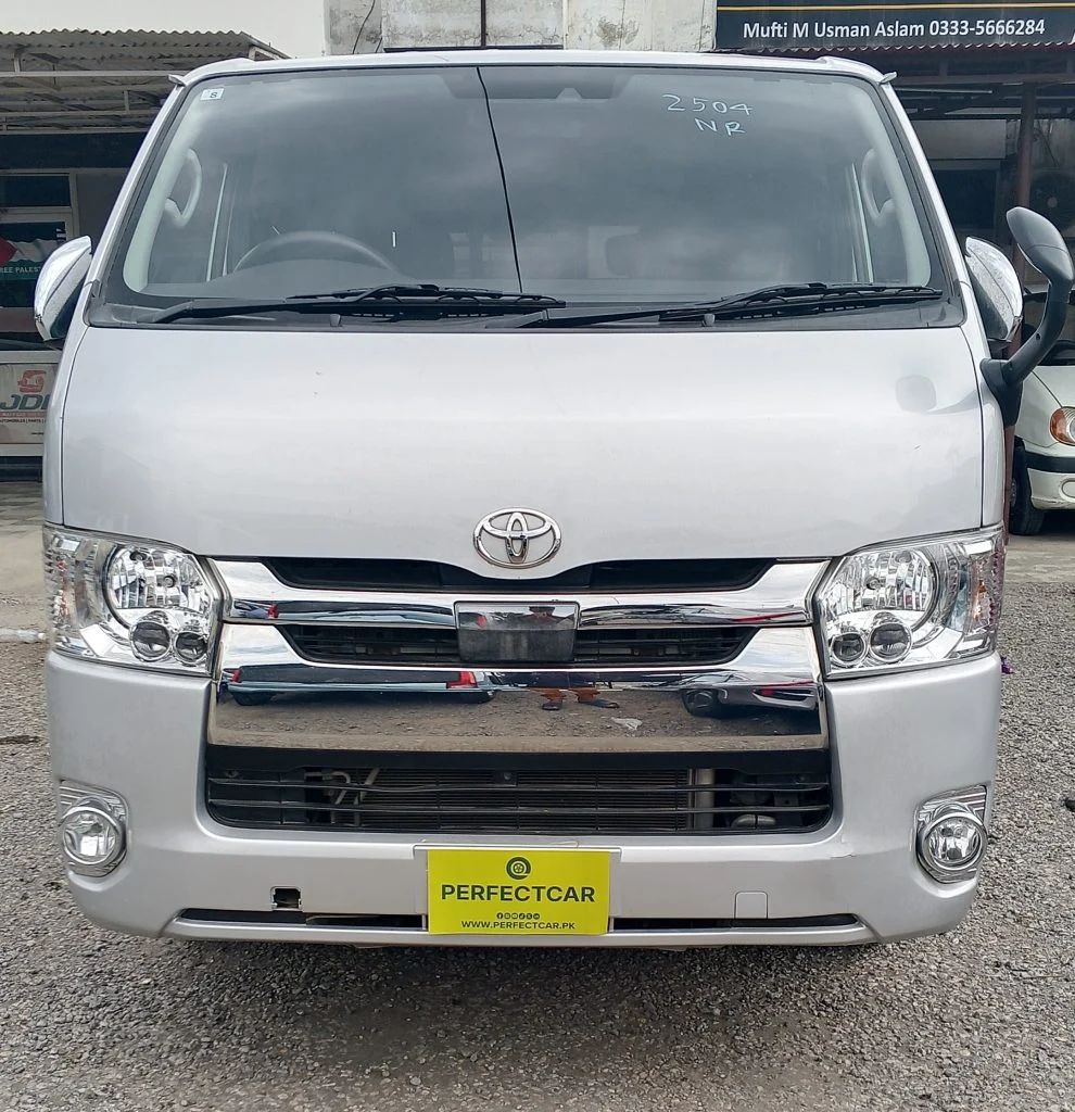 Toyota Hiace Super GL 2019/25 Silver